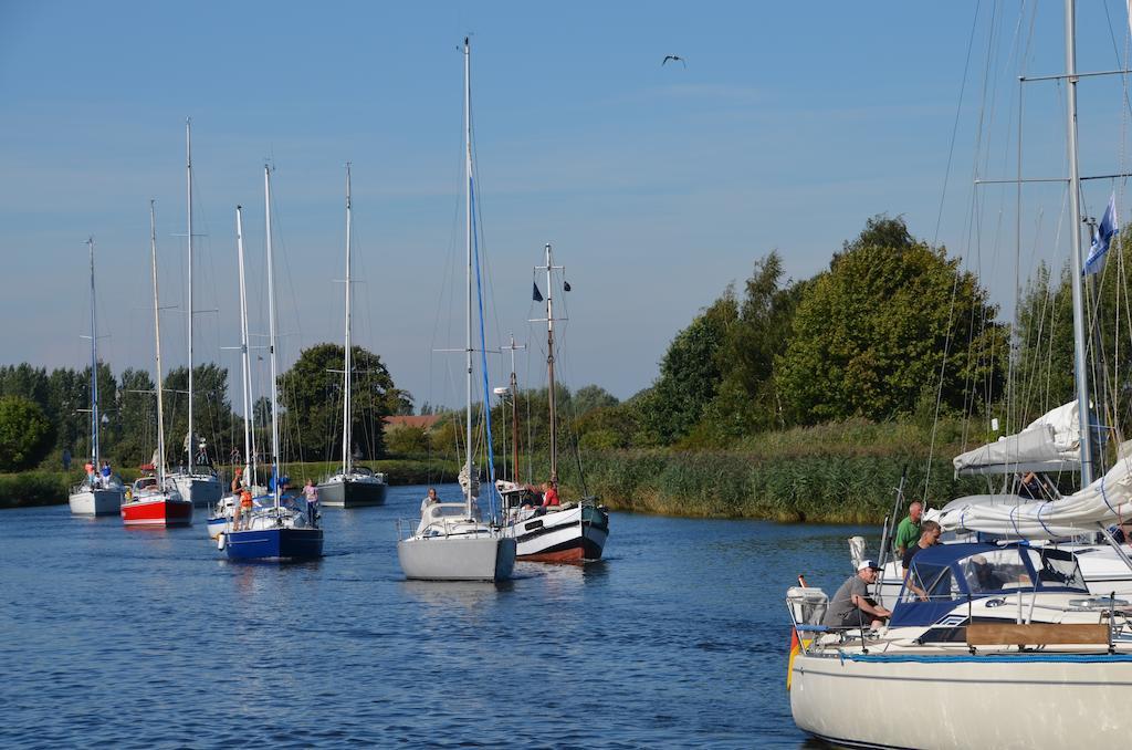 Hotel Zur Bruecke Greifswald Ngoại thất bức ảnh