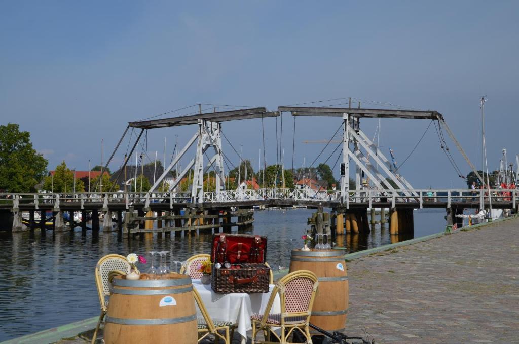 Hotel Zur Bruecke Greifswald Ngoại thất bức ảnh