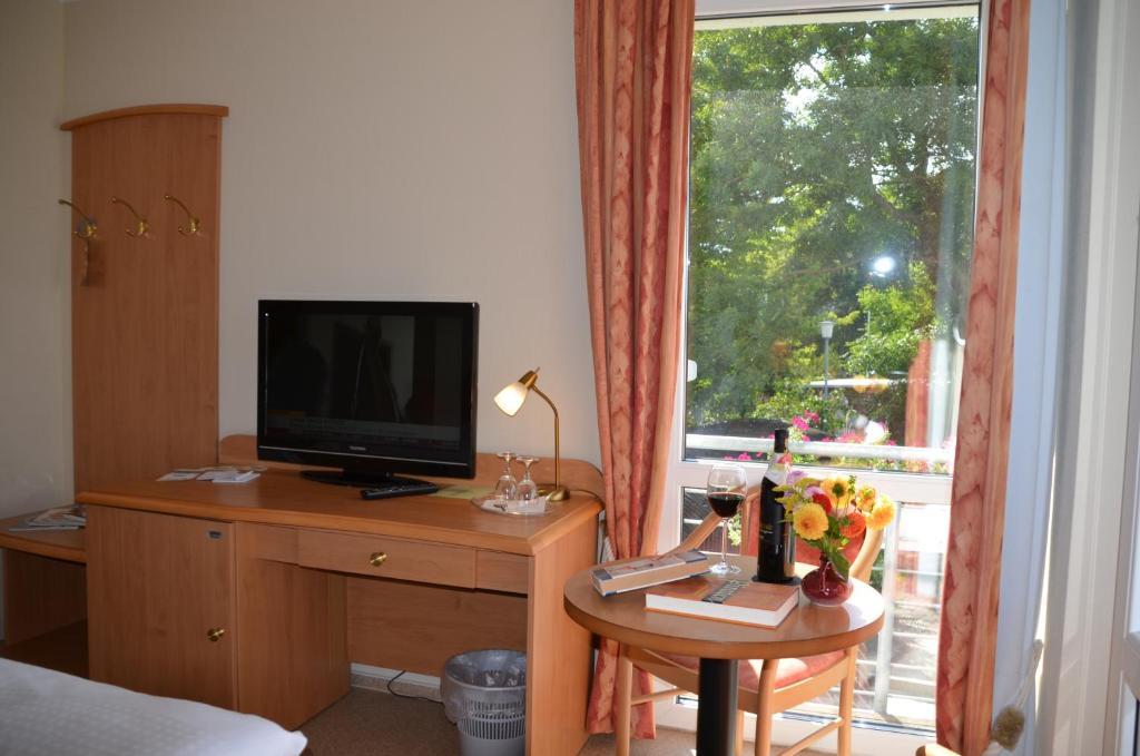 Hotel Zur Bruecke Greifswald Ngoại thất bức ảnh